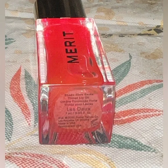 Merit Pink Lip Oil BNWB Les Daux - Picture 3 of 5